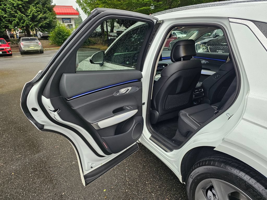 Used 2026 Genesis GV70 2.5T Advanced AWD/4WD image 22