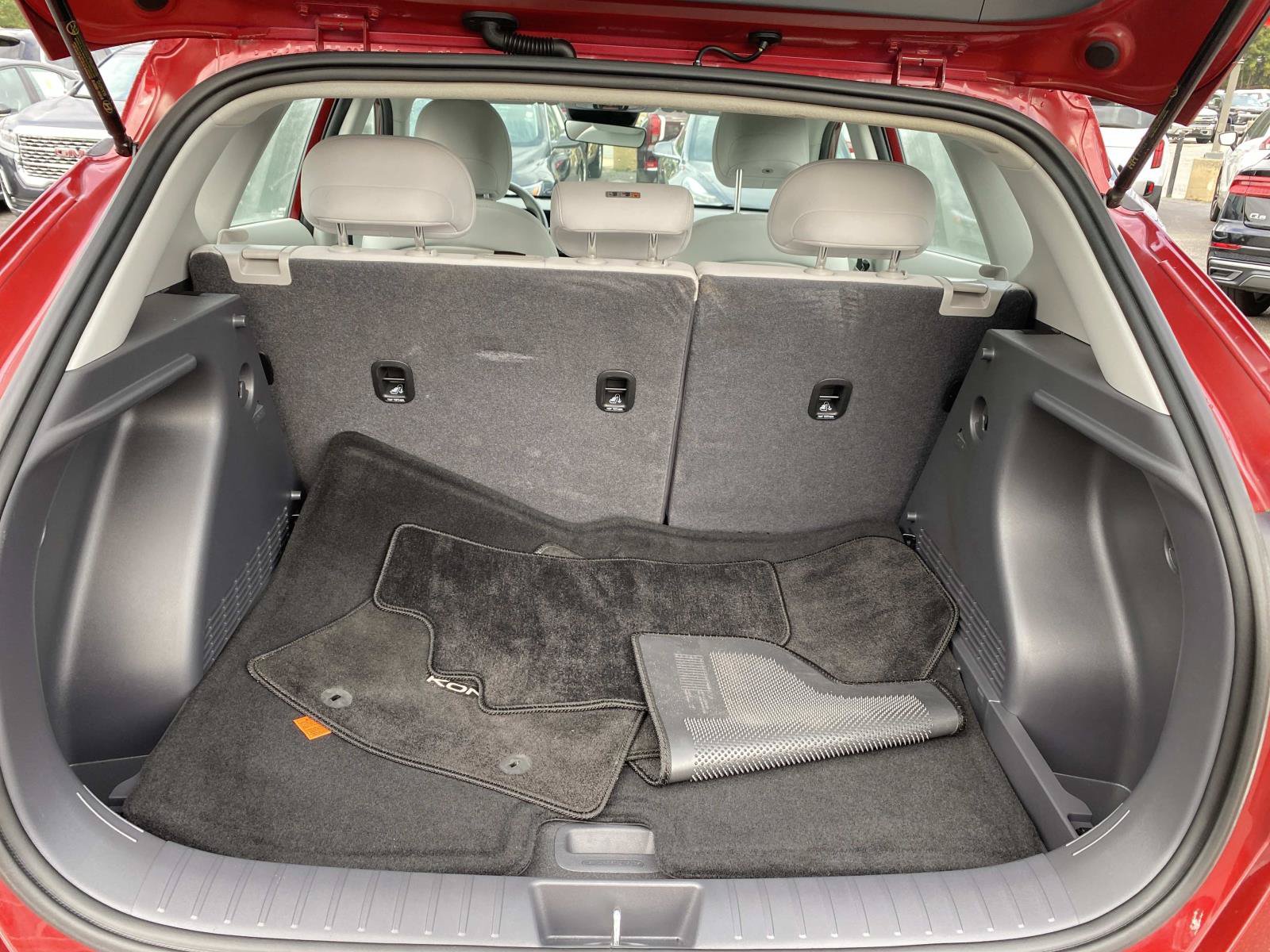 Used 2025 Hyundai Kona SE FWD image 6