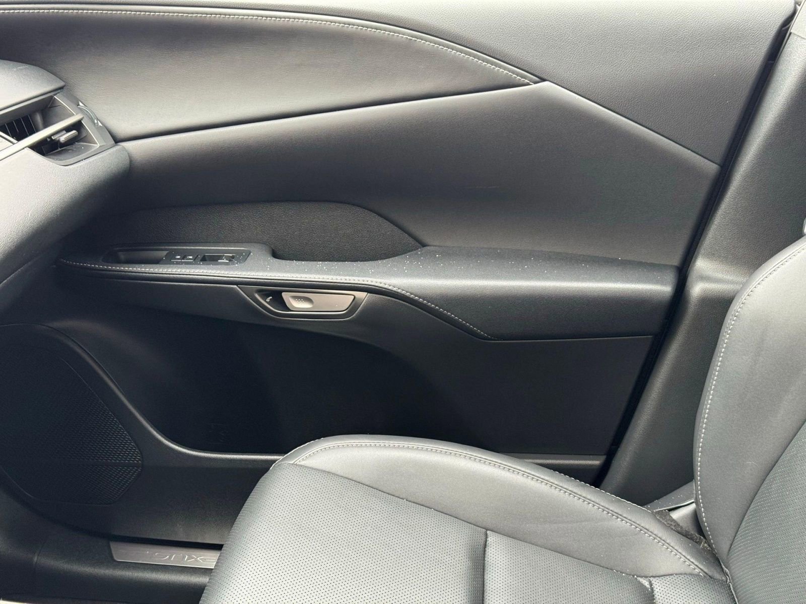 Used 2023 Lexus RX 350 Premium w/ Accessory Package (Z1) AWD/4WD image 17