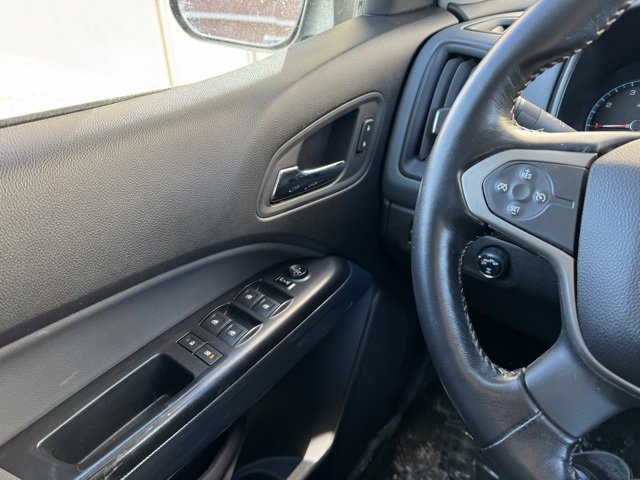 Used 2017 Chevrolet Colorado Z71 image 30