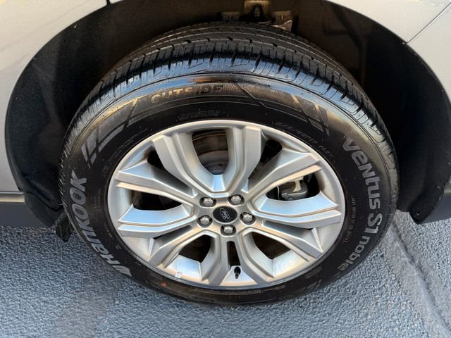 Used 2024 Ford Edge Titanium image 12