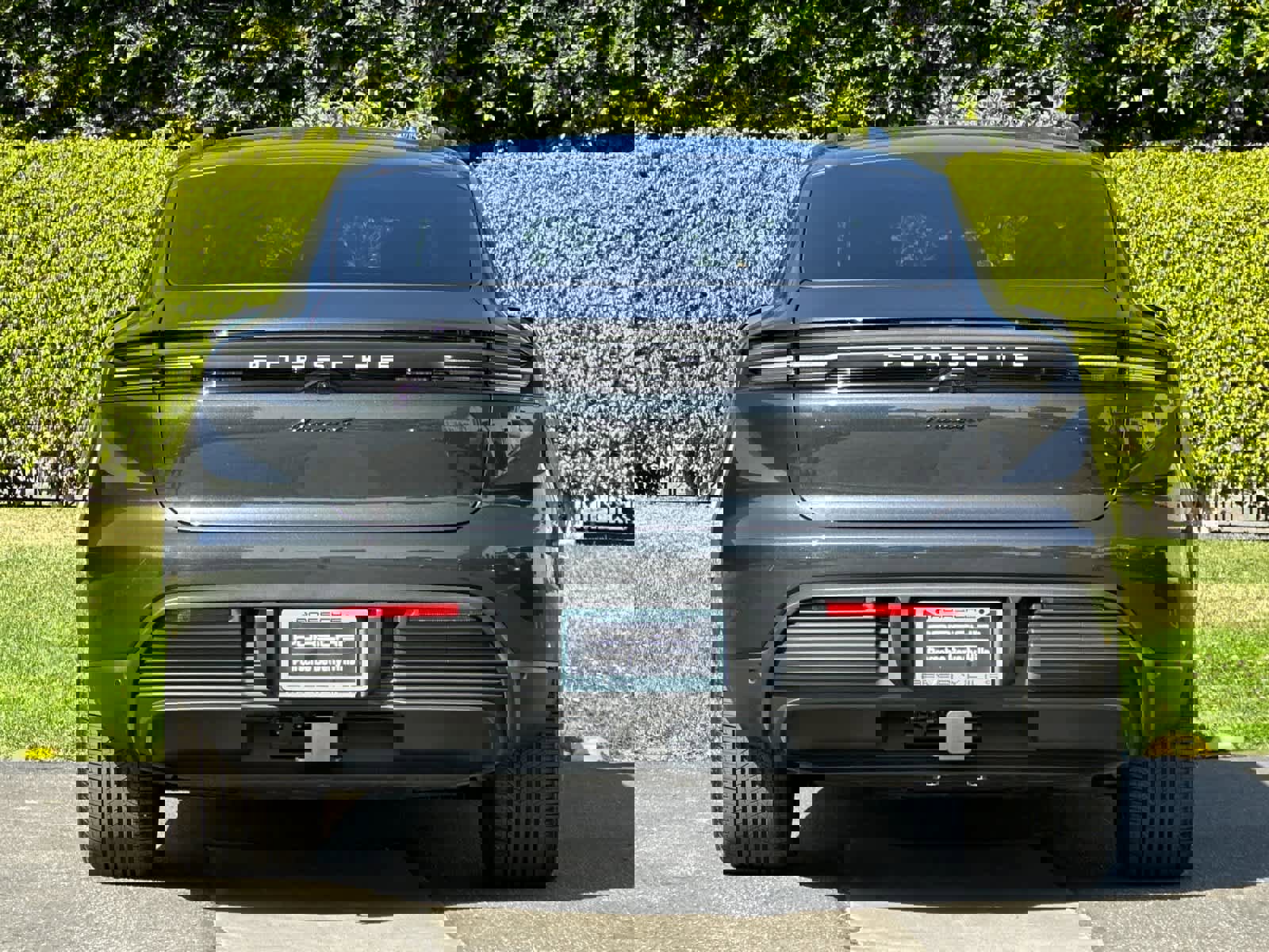 New 2025 Porsche Macan 4 Electric image 7