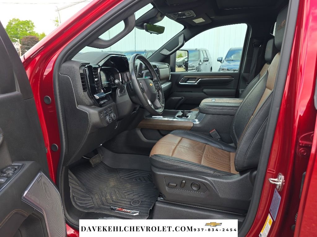 Used 2024 Chevrolet Silverado 3500 High Country w/ High Country Premium Package AWD/4WD image 18