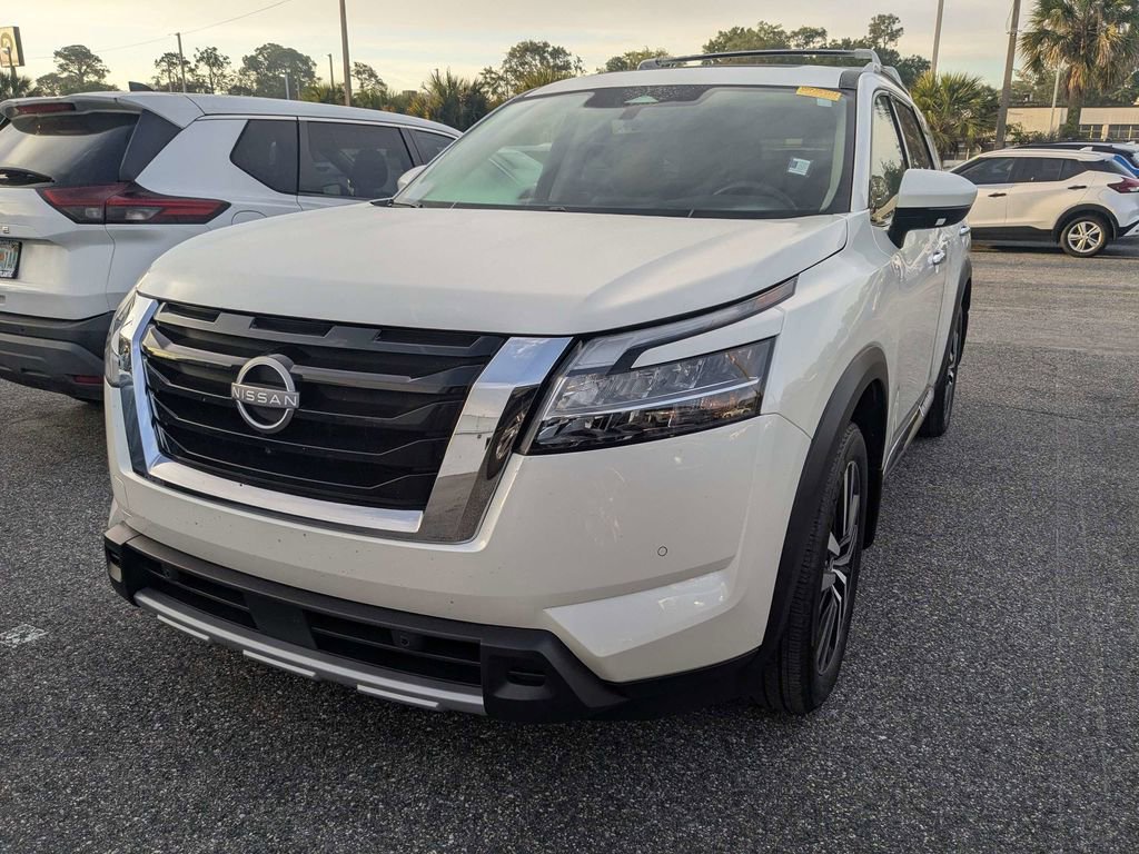 Used 2024 Nissan Pathfinder Platinum w/ Cargo Package FWD image 3