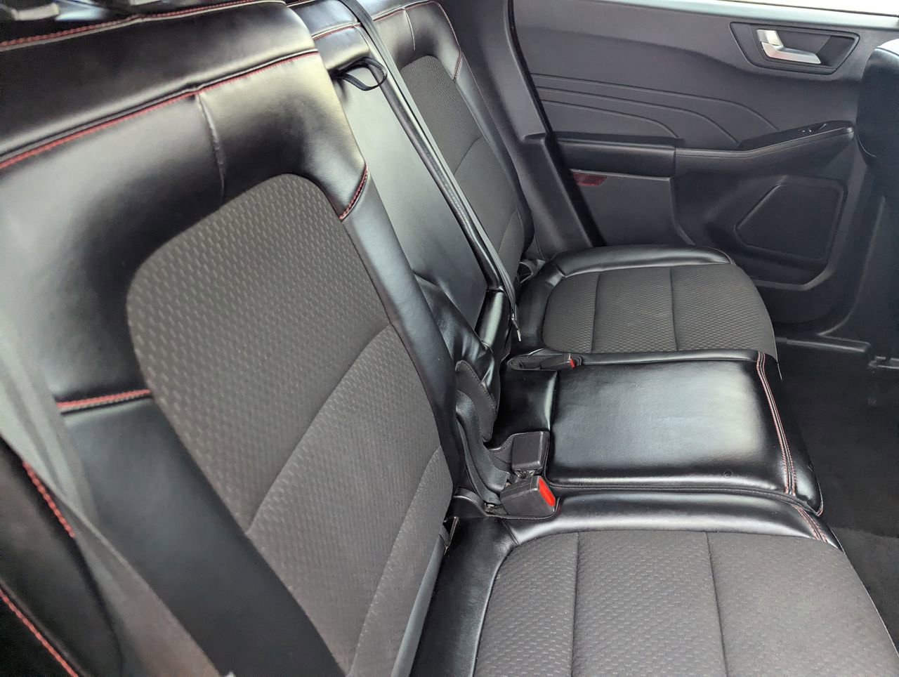 Used 2024 Ford Escape ST-Line AWD/4WD image 13