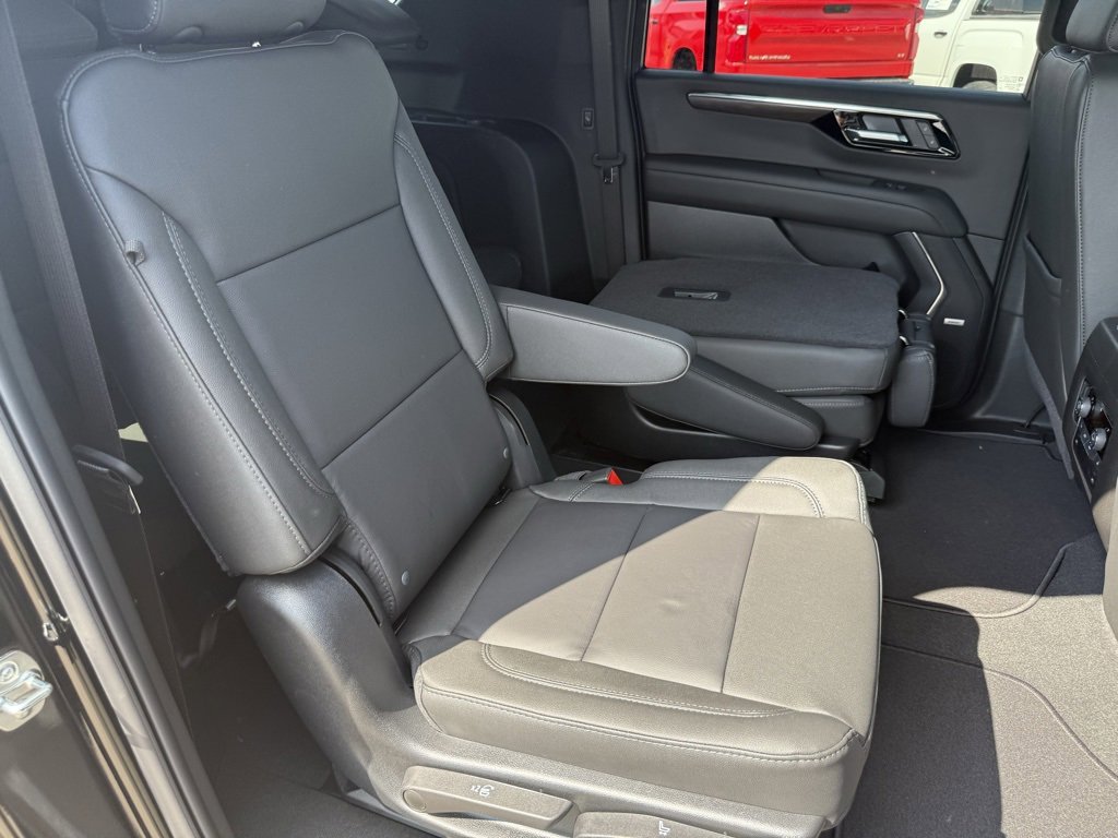 New 2026 Chevrolet Suburban LT w/ Comfort Package image 34