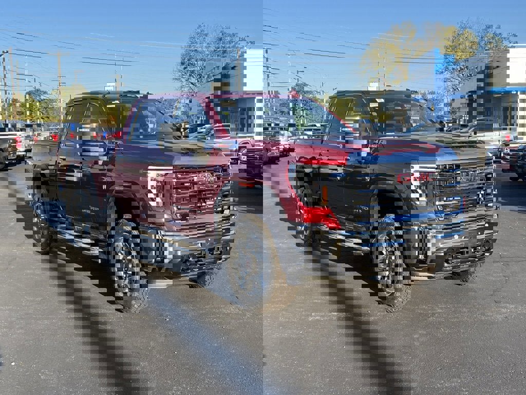 New 2025 GMC Sierra 2500 SLT w/ SLT Premium Package