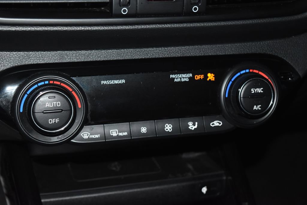 Used 2024 Kia Forte GT-Line w/ GT-Line Premium Package image 13