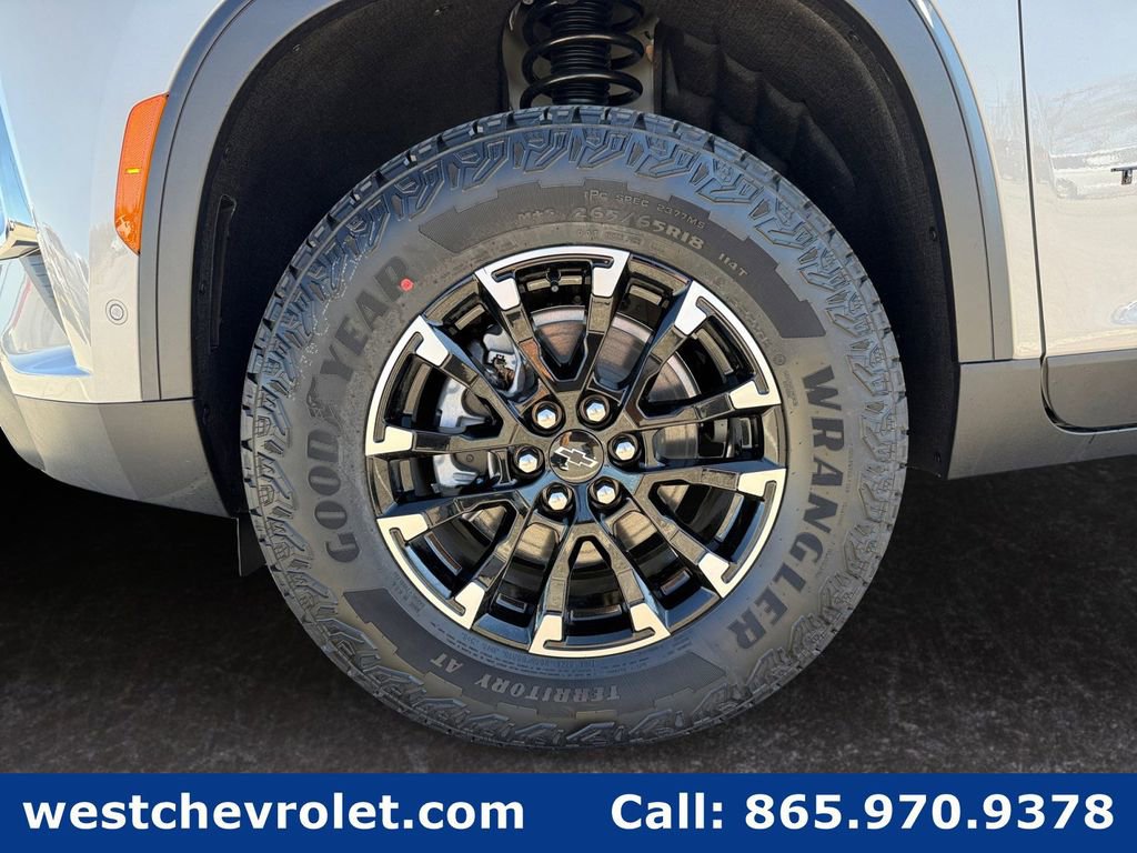 New 2026 Chevrolet Traverse Z71 w/ Enhanced Driving Package image 9