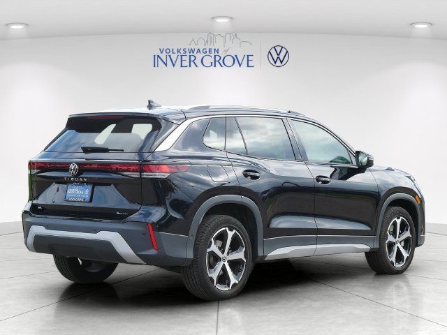 Certified 2026 Volkswagen Tiguan SE AWD/4WD image 7