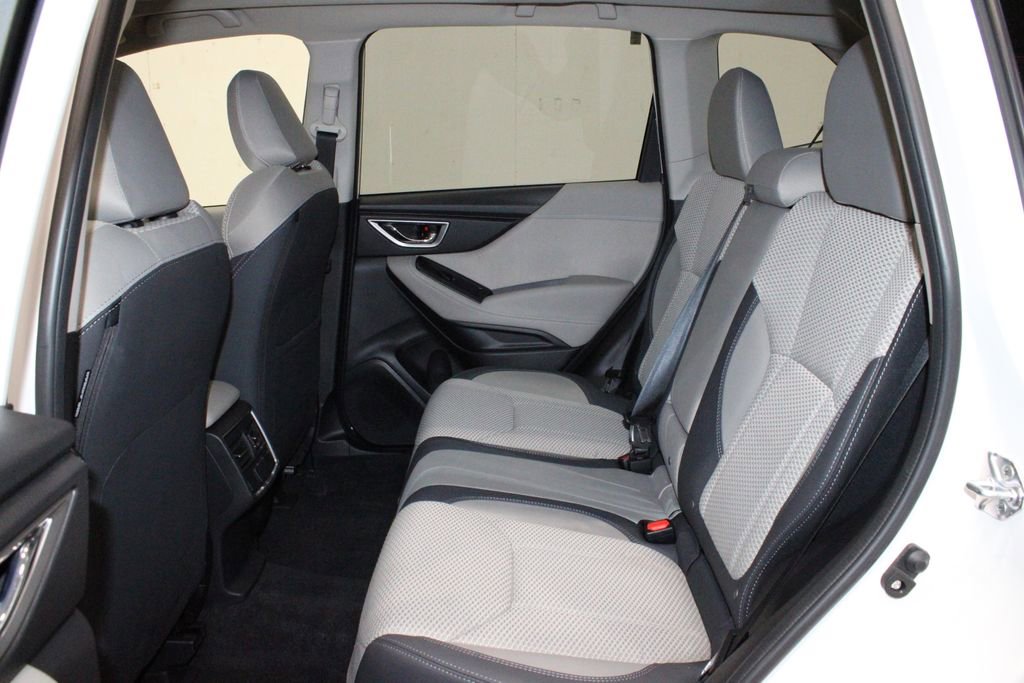 Used 2023 Subaru Forester Premium image 6