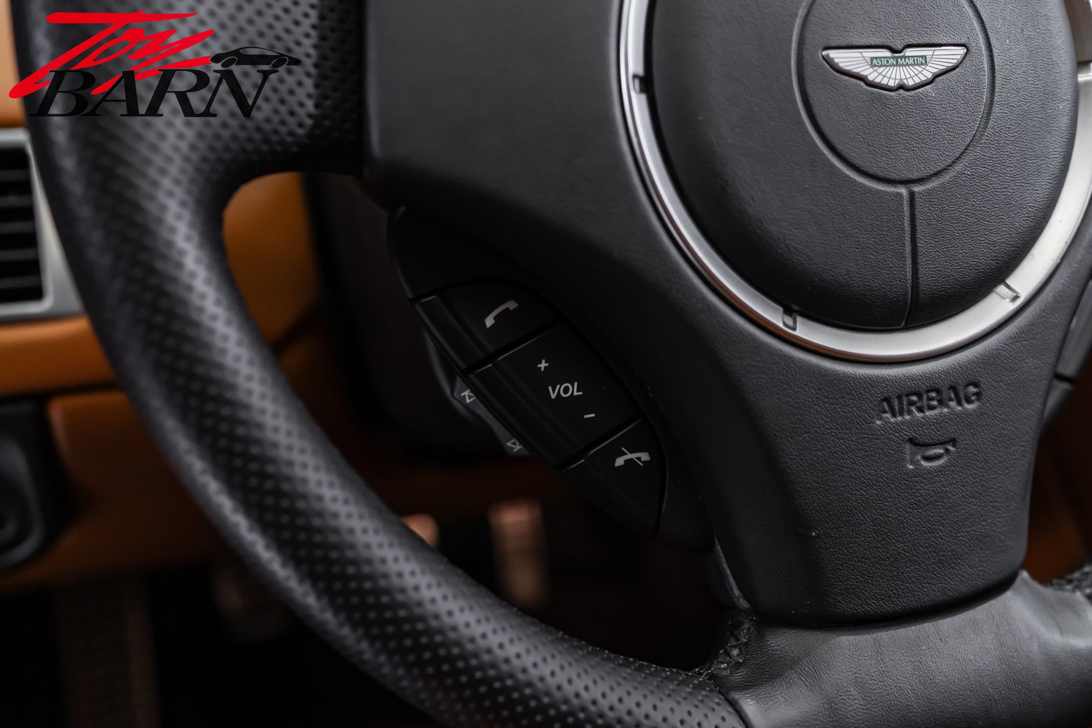 Used 2009 Aston Martin V8 Vantage Roadster RWD image 34