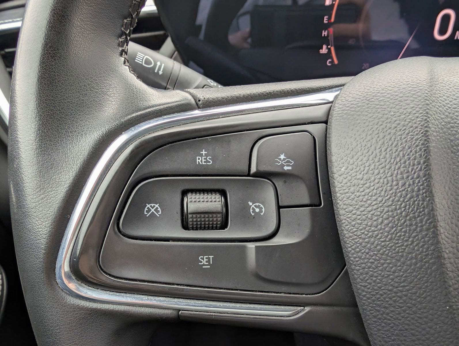 Certified 2024 Buick Encore GX Sport Touring image 11