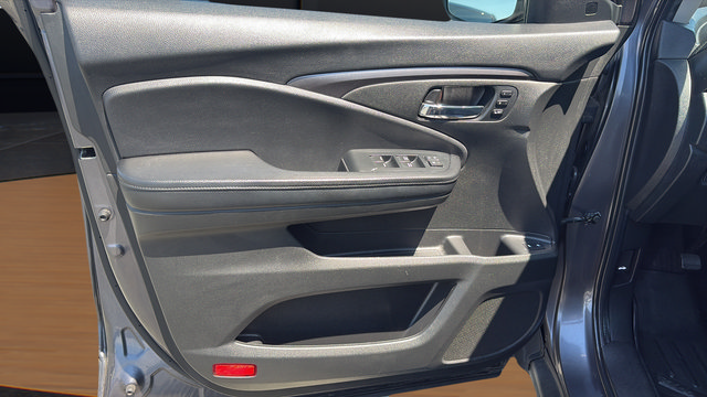 Used 2021 Honda Pilot Special Edition image 16