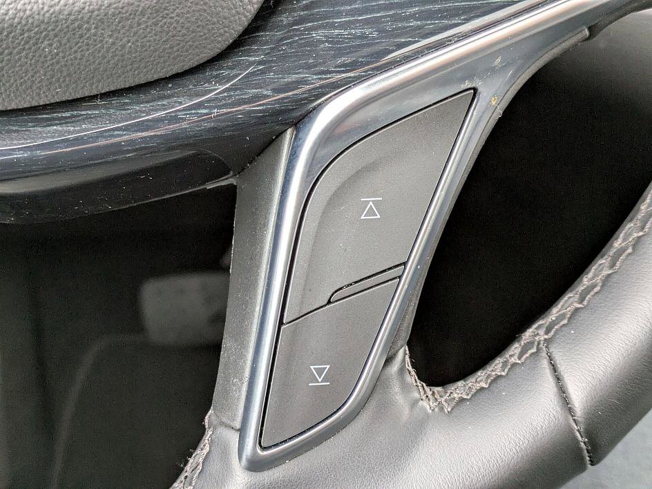 Certified 2025 Cadillac XT5 Premium Luxury image 20