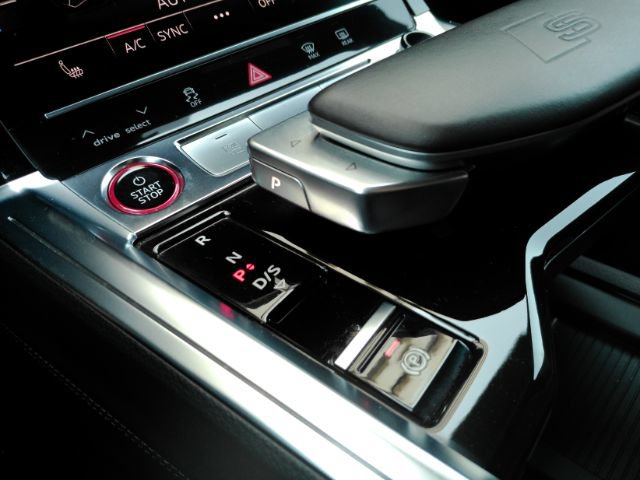 Used 2024 Audi SQ8 e-tron Premium Plus w/ Black Optic Package AWD/4WD image 47