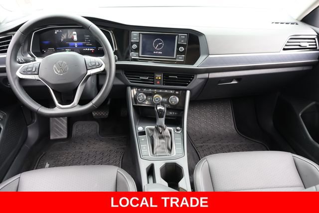 Used 2024 Volkswagen Jetta SE image 17