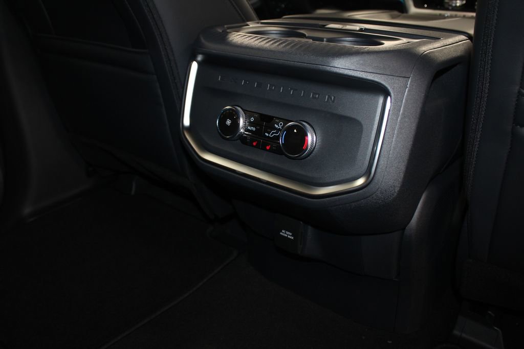 New 2025 Ford Expedition Platinum w/ Stealth Performance Package image 34