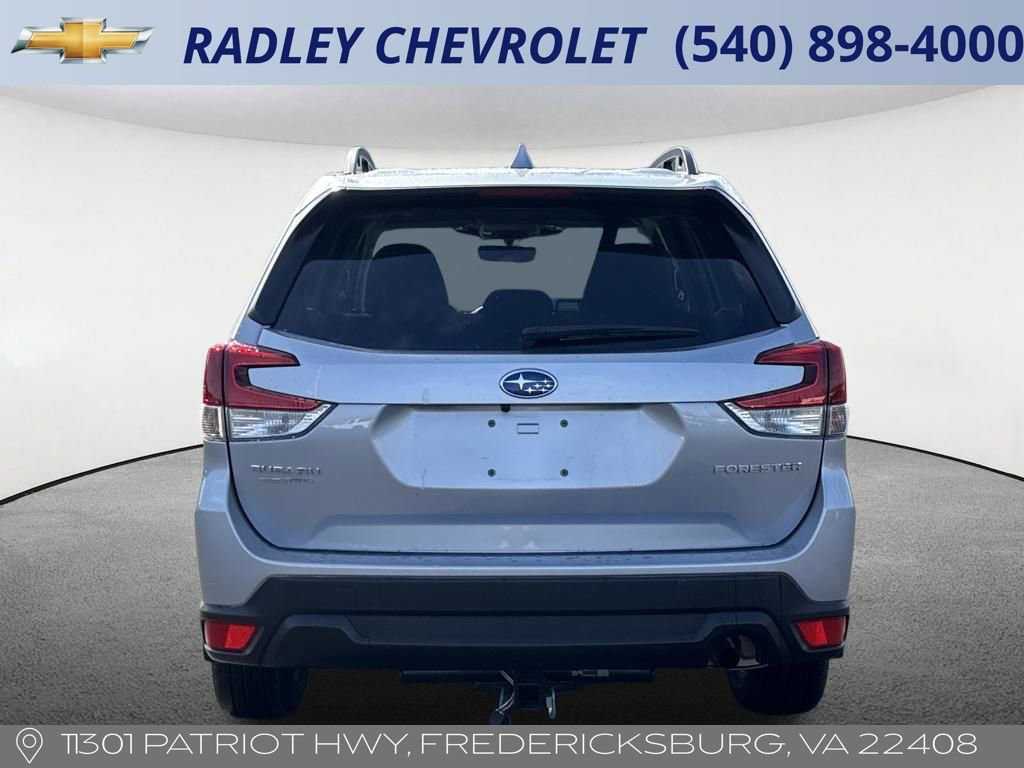 Used 2023 Subaru Forester Premium AWD/4WD image 16