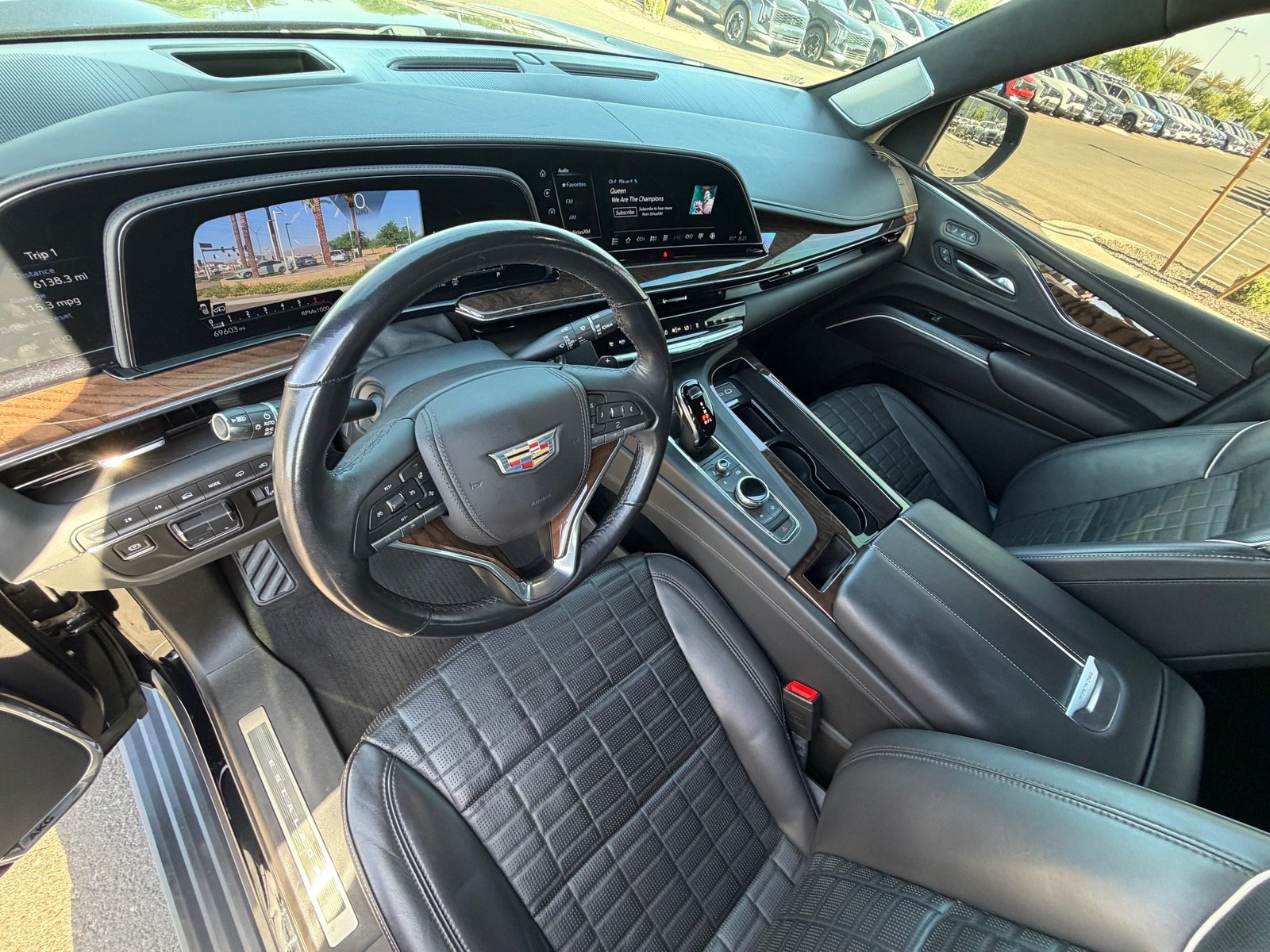 Used 2021 Cadillac Escalade ESV Sport Platinum AWD/4WD image 19