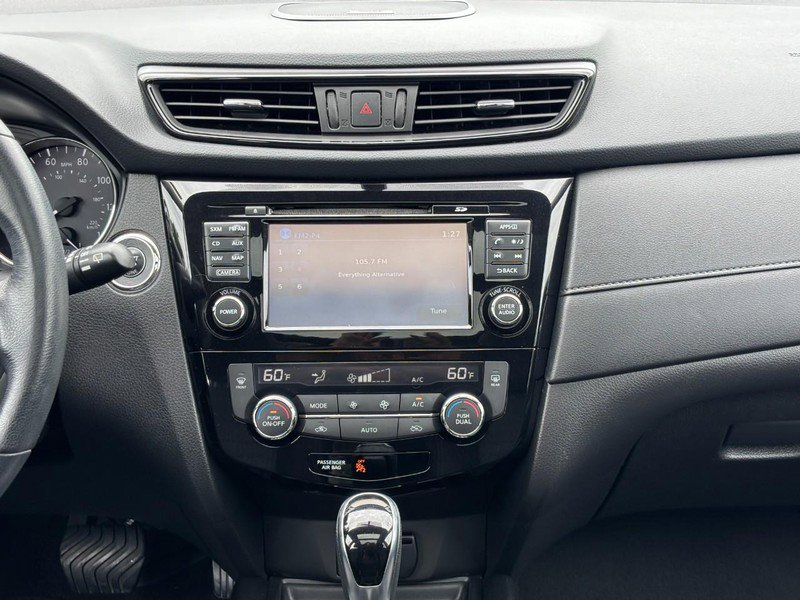 Used 2017 Nissan Rogue SV FWD image 13