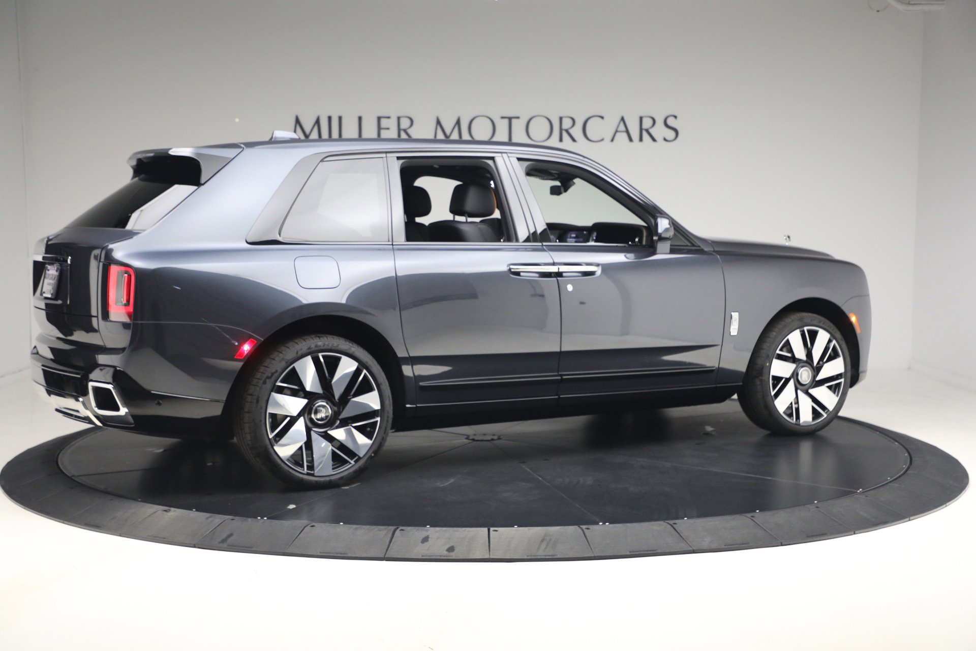 New 2026 Rolls-Royce Cullinan image 11