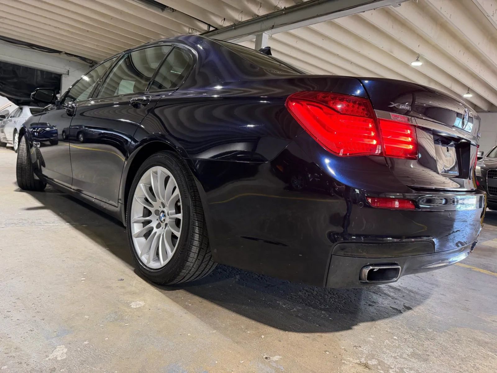 Used 2013 BMW 750Li xDrive AWD/4WD image 3