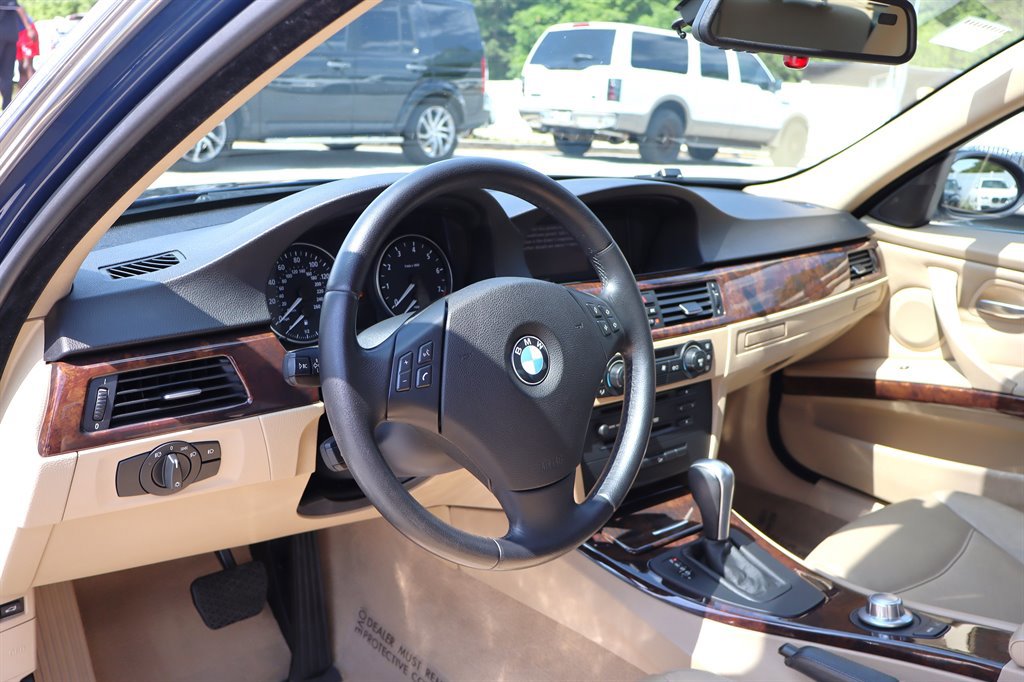 Used 2006 BMW 330xi Sedan AWD/4WD image 16