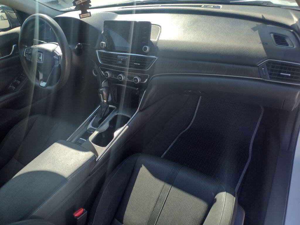 Used 2019 Honda Accord EX image 17