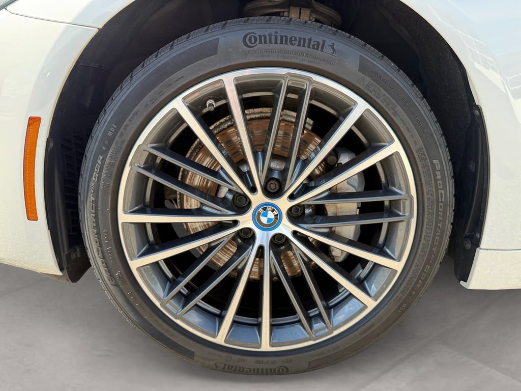 Used 2023 BMW 530e xDrive w/ Premium Package AWD/4WD image 14