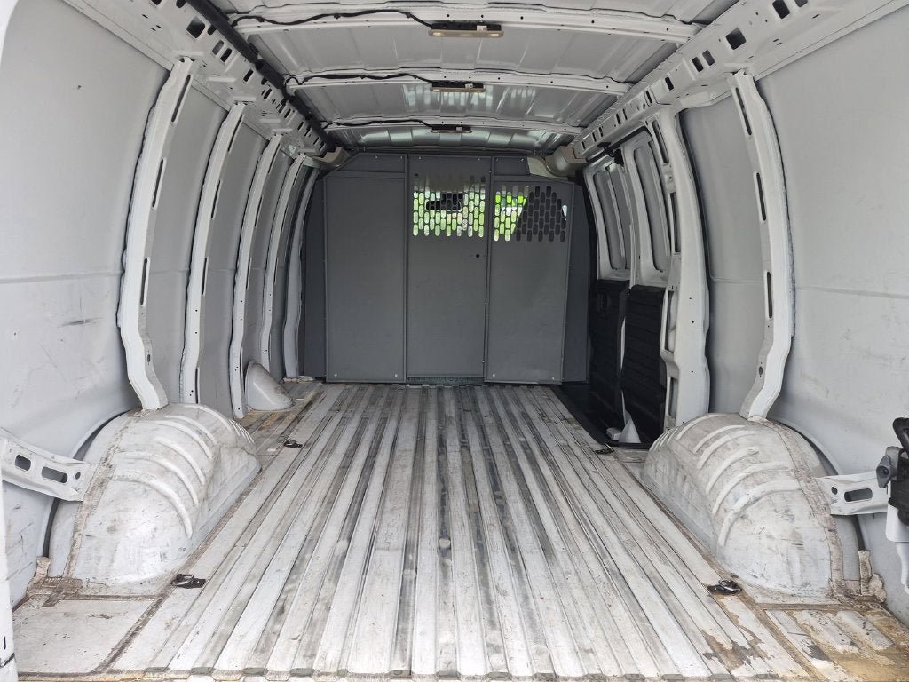 Used 2020 Chevrolet Express 2500 RWD image 26