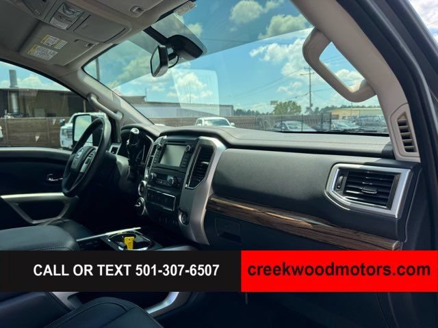 Used 2019 Nissan Titan SL w/ Chrome Package AWD/4WD image 10