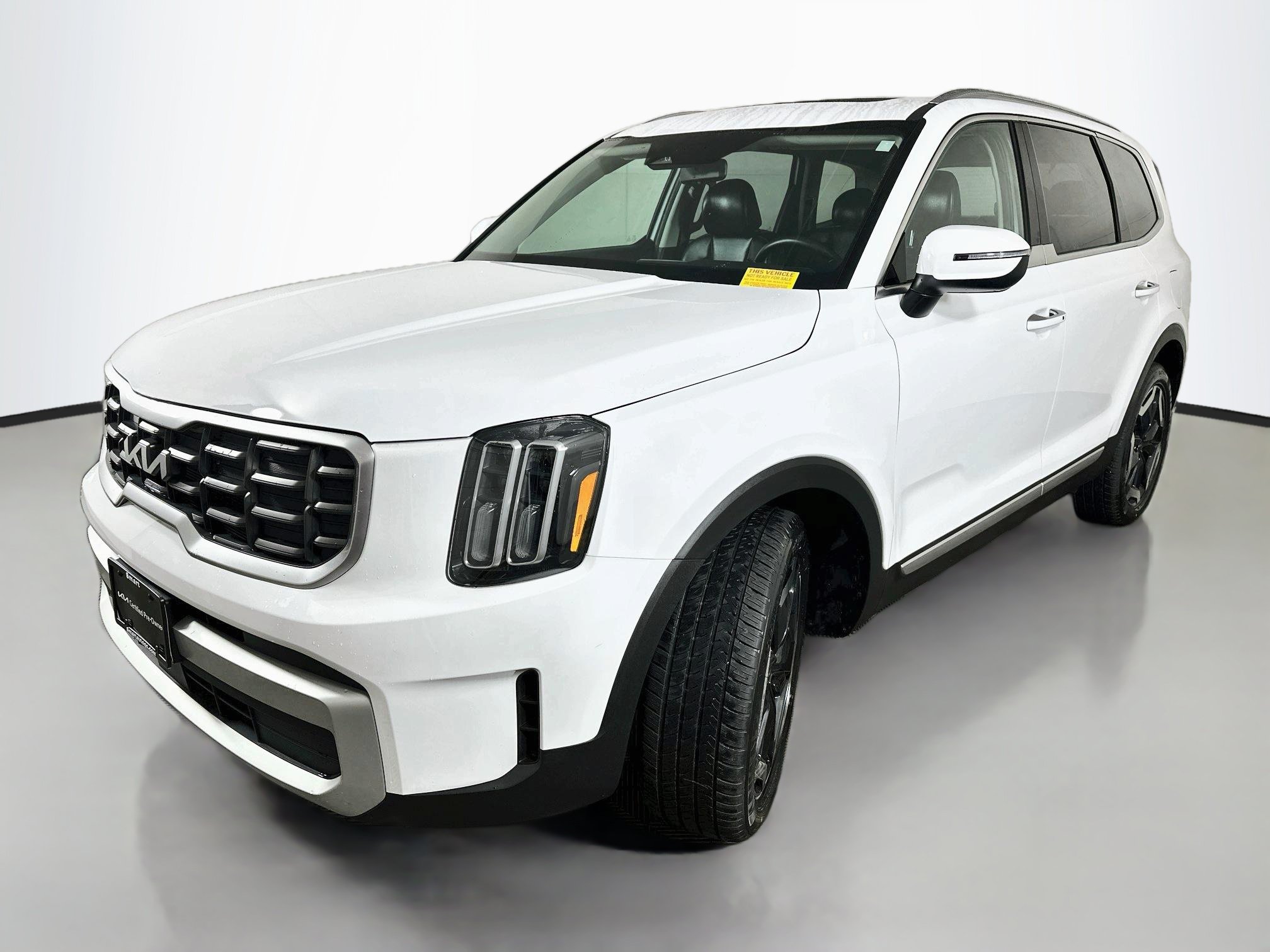 Certified 2025 Kia Telluride S AWD/4WD image 3