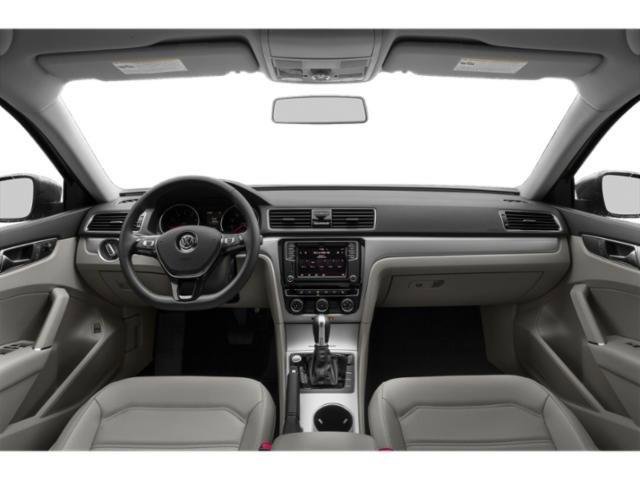 Used 2019 Volkswagen Passat 2.0T Wolfsburg image 11