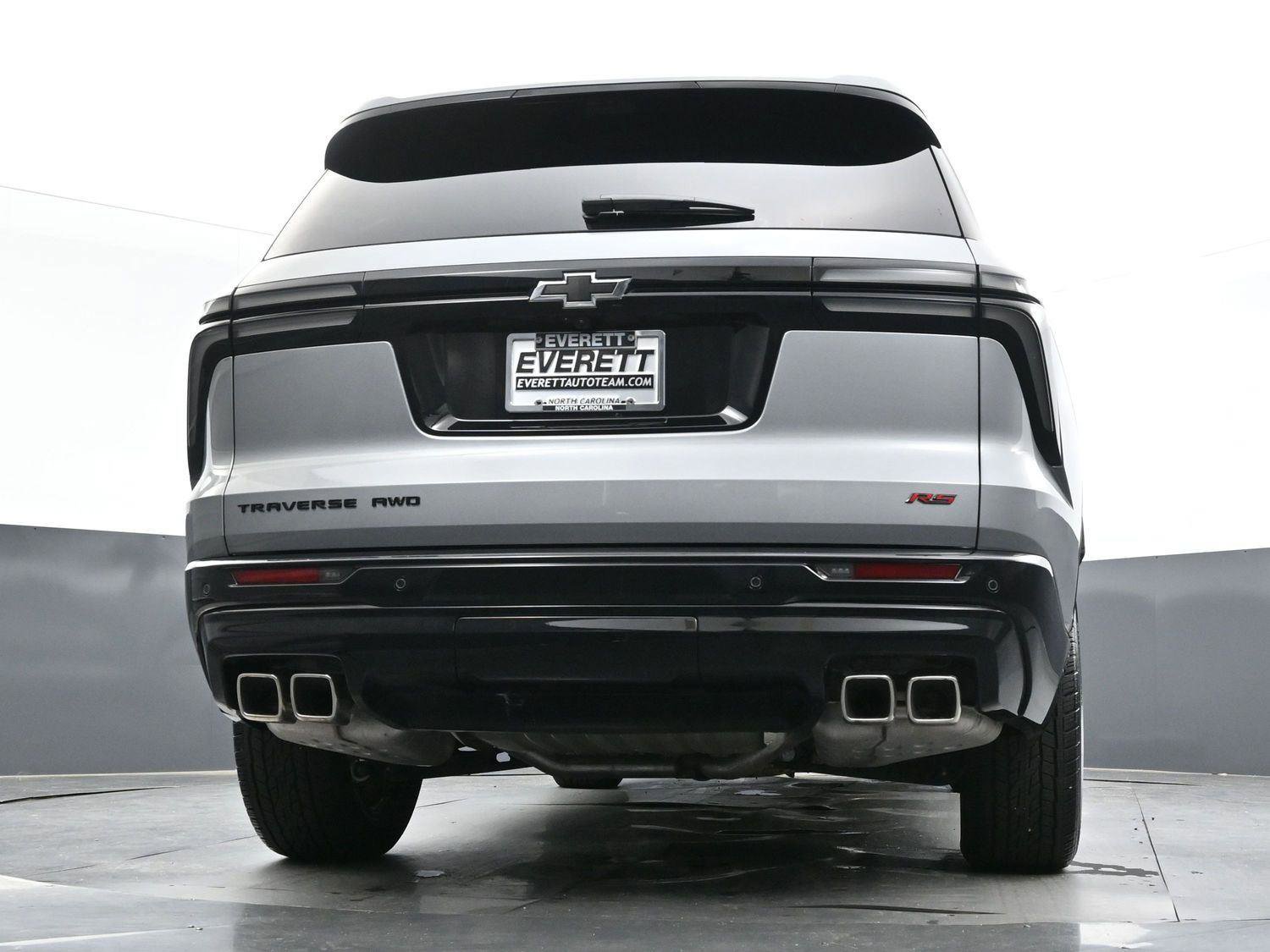 Used 2024 Chevrolet Traverse RS w/ LPO, Floor Liner Package AWD/4WD image 55