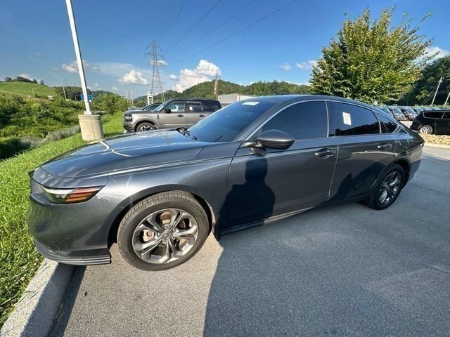 Used 2023 Honda Accord EX image 2