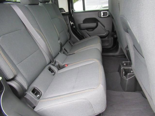 Used 2024 Jeep Gladiator Sport image 29