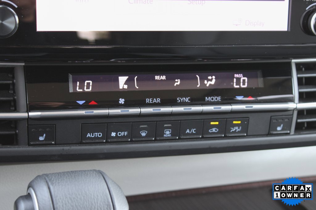 Used 2023 Toyota Sienna XLE image 27
