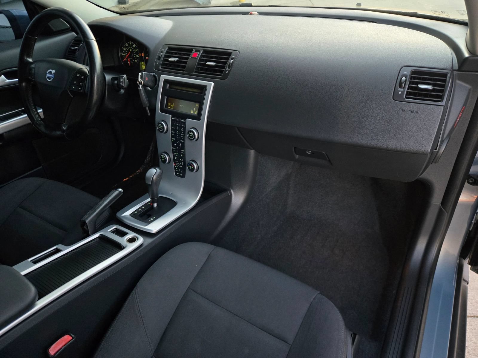 Used 2012 Volvo C30 FWD image 2