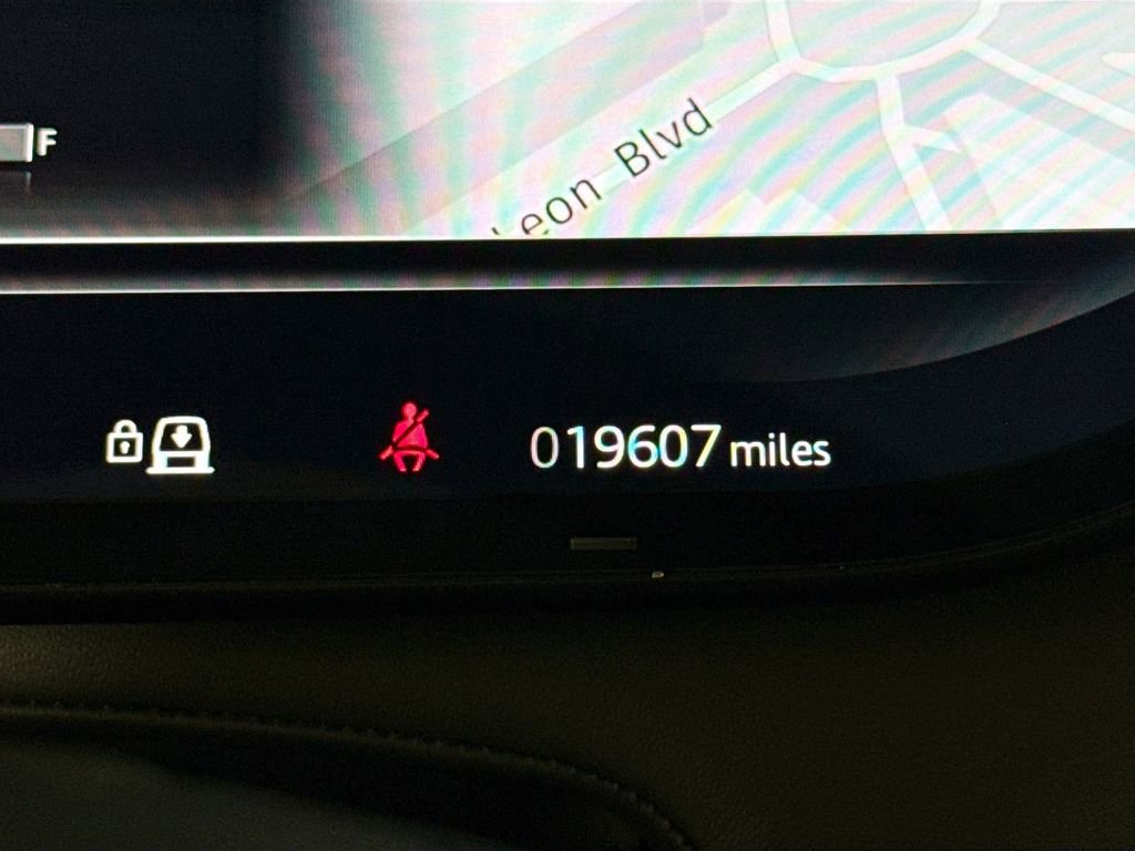 Used 2023 Land Rover Range Rover SE image 11