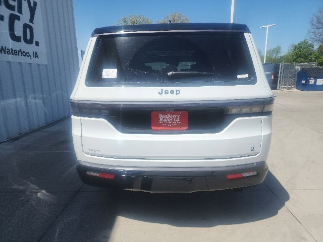 New 2026 Jeep Grand Wagoneer 4WD image 23