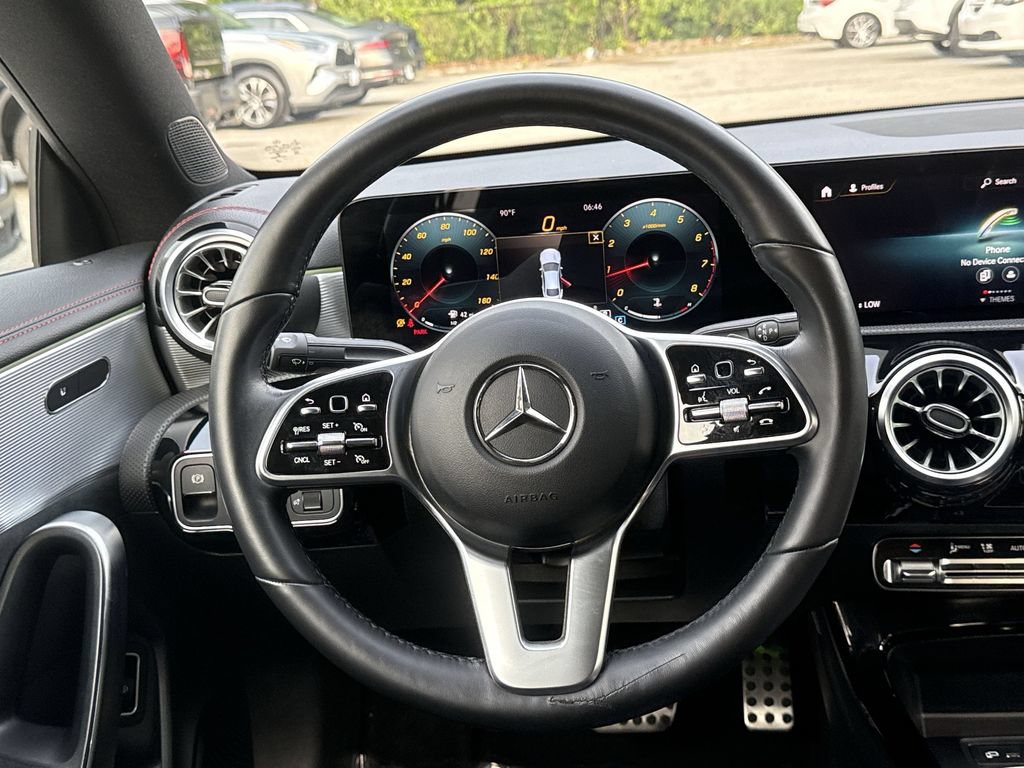 Used 2022 Mercedes-Benz CLA 250 4MATIC image 11
