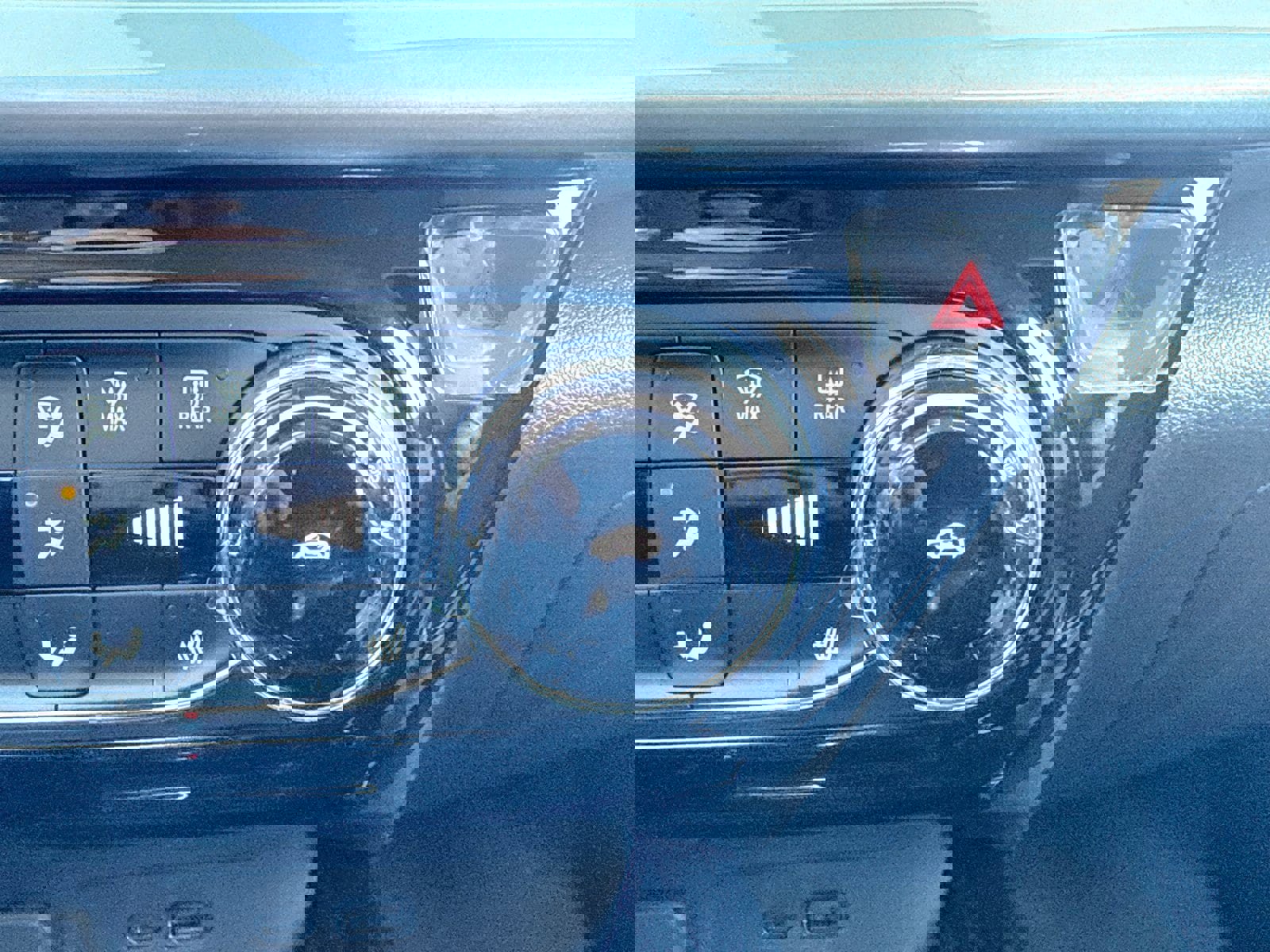 New 2026 Chevrolet Trax LT w/ Driver Confidence Package image 30