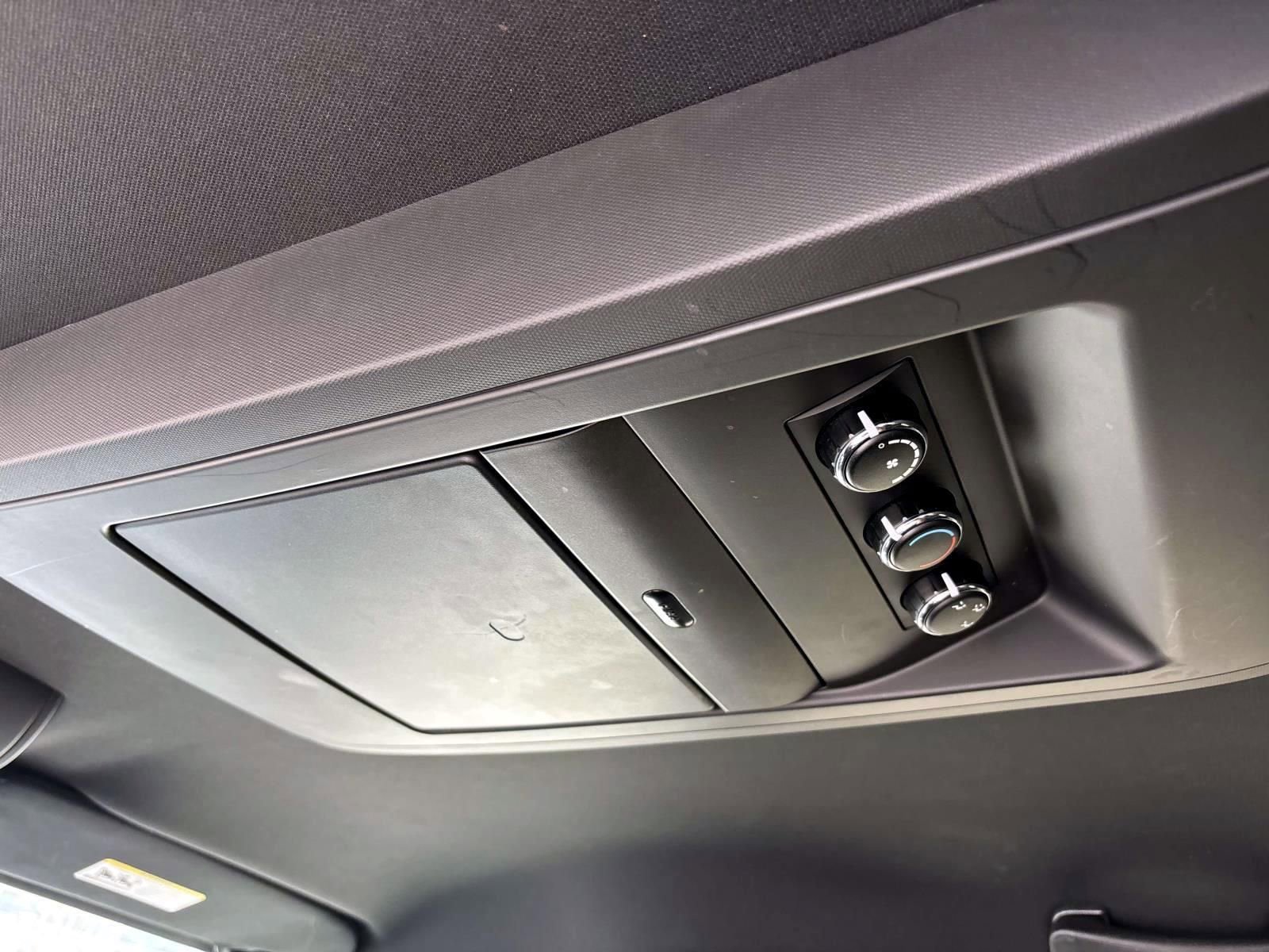 Used 2014 Dodge Grand Caravan SE image 33