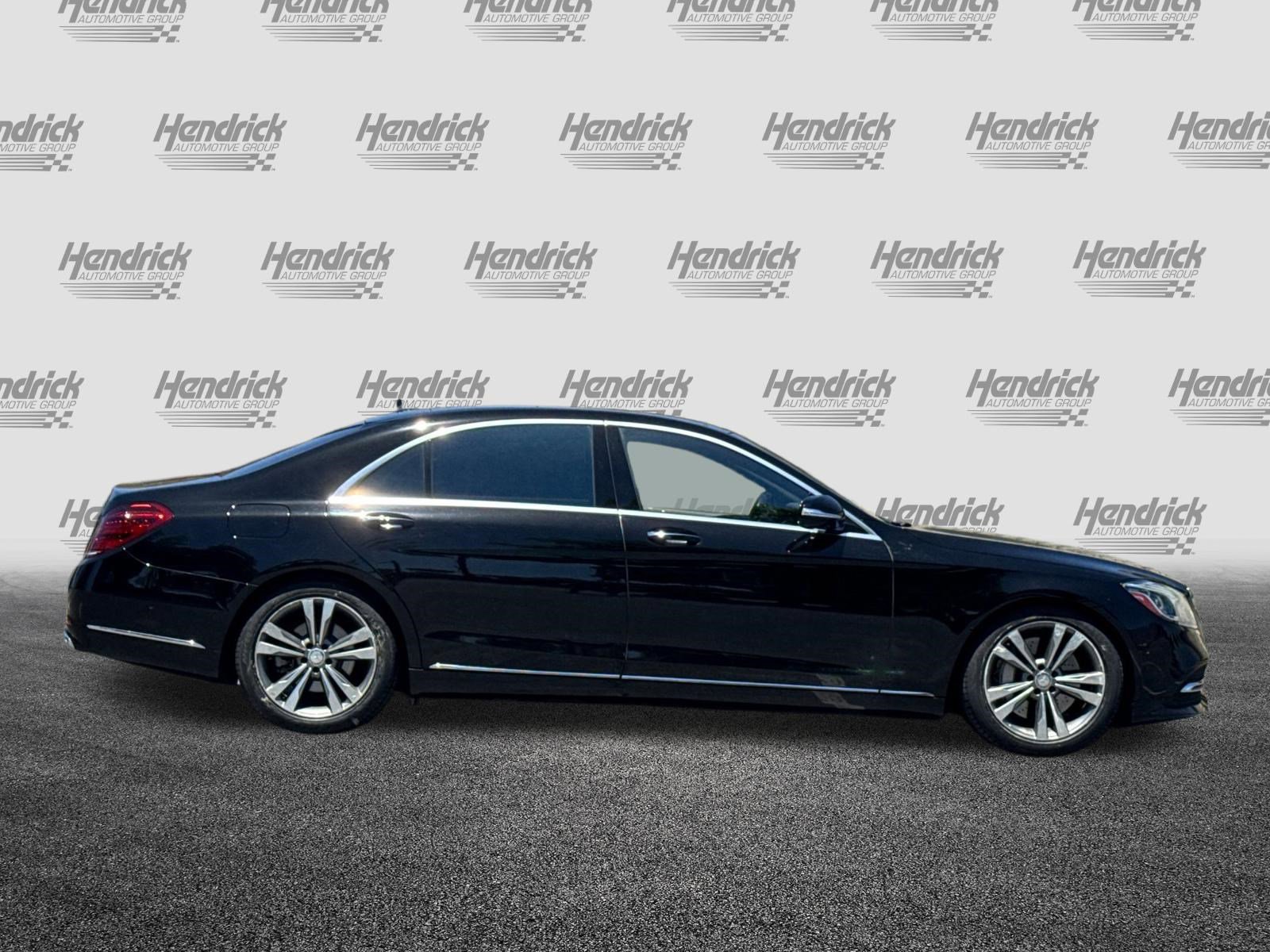 Used 2019 Mercedes-Benz S 560 Sedan image 3