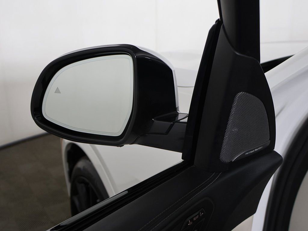 Used 2024 BMW X7 xDrive40i w/ Executive Package image 42