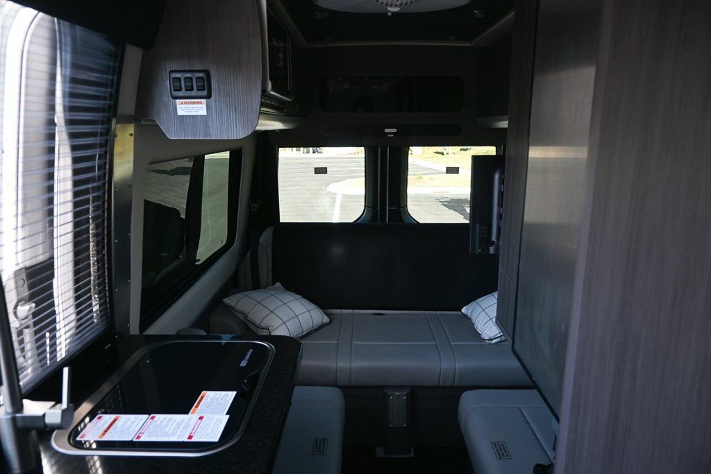 Used 2021 Mercedes-Benz Sprinter 2500 image 18