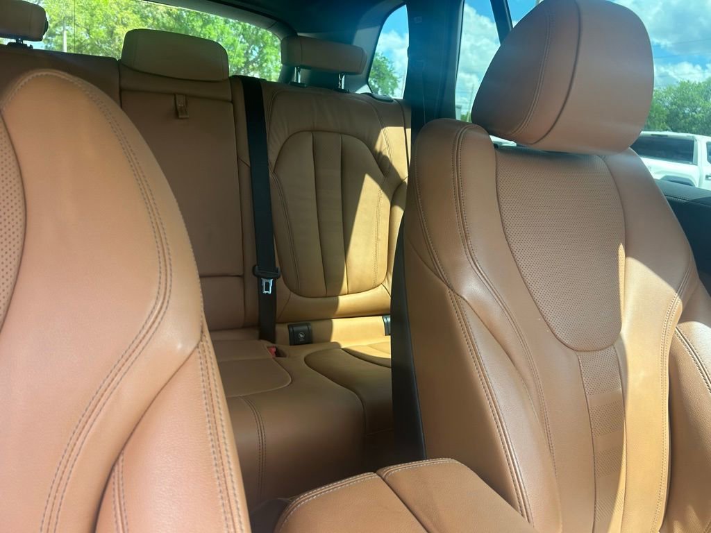 Used 2022 BMW X5 xDrive40i w/ Premium Package AWD/4WD image 37