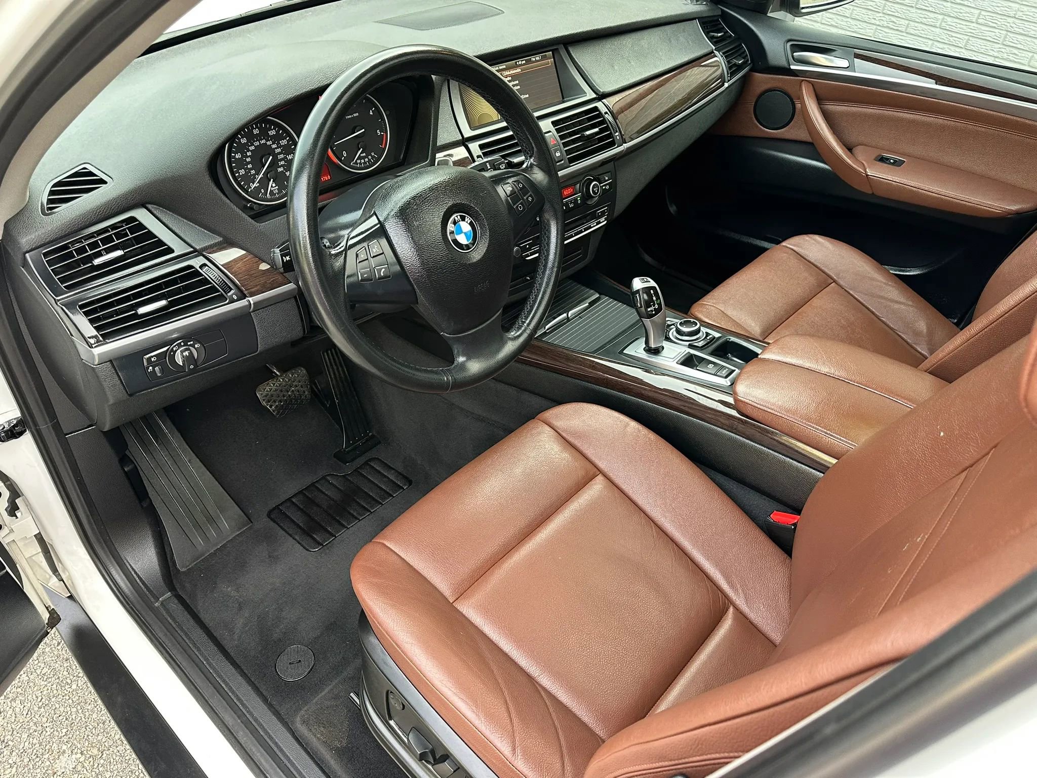 Used 2012 BMW X5 xDrive35d image 14