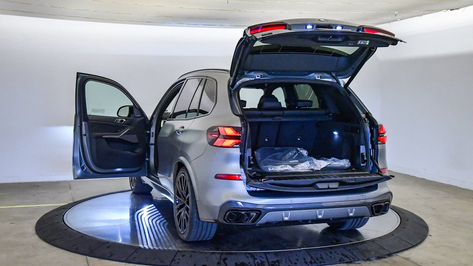 New 2026 BMW X5 M60i AWD/4WD image 39